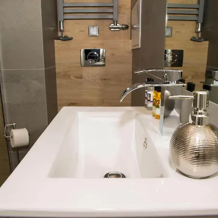 Jacuzzi & Relax By Leo Old Town Apartment Krakow