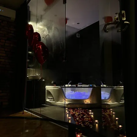 Jacuzzi & Relax By Leo Old Town *