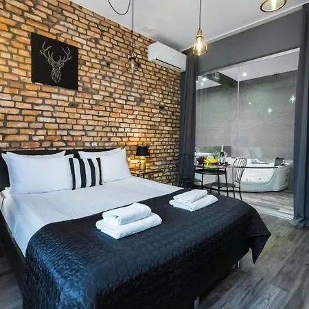 アパート Jacuzzi & Relax By Leo Old Town