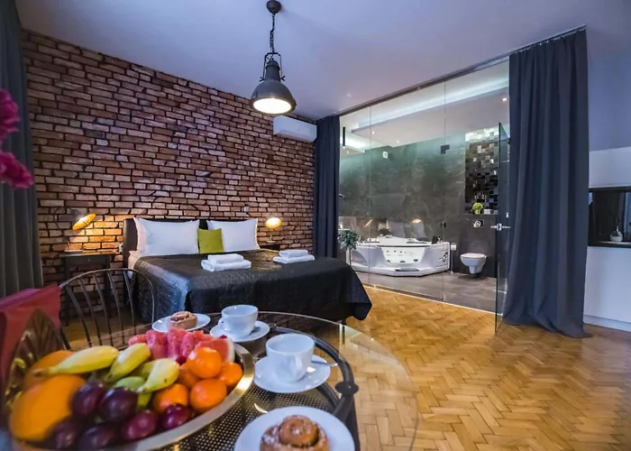 アパート Jacuzzi & Relax By Leo Old Town