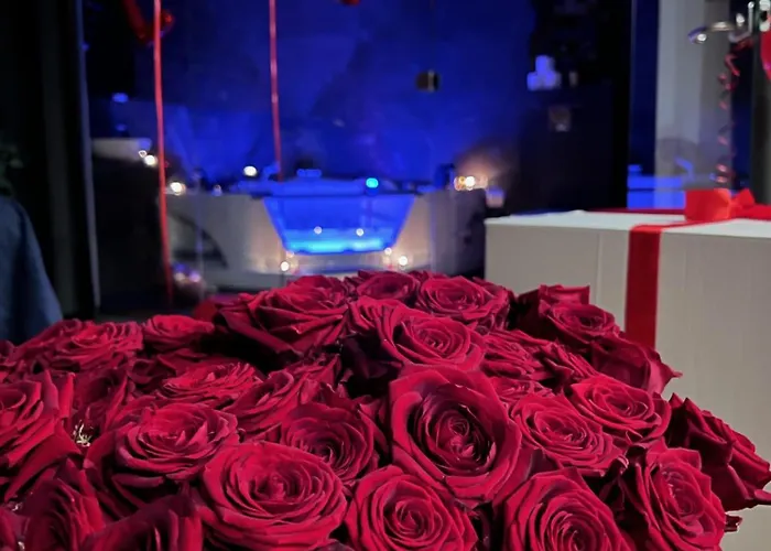 アパート Jacuzzi & Relax By Leo Old Town *