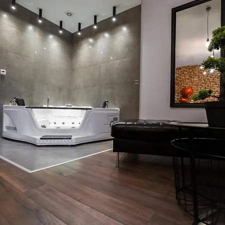 Daire Jacuzzi & Relax By Leo Old Town *